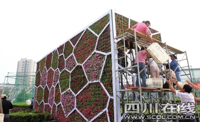 4000萬盆鮮花同時(shí)開放扮靚首都 - 中國(guó)自貢燈會(huì),燈會(huì)彩燈界的行業(yè)門戶網(wǎng)站,聚合彩燈企業(yè)提供最全的彩燈會(huì)燈展花車信息,搜羅展會(huì)活動(dòng)信息和歷屆燈會(huì)集錦